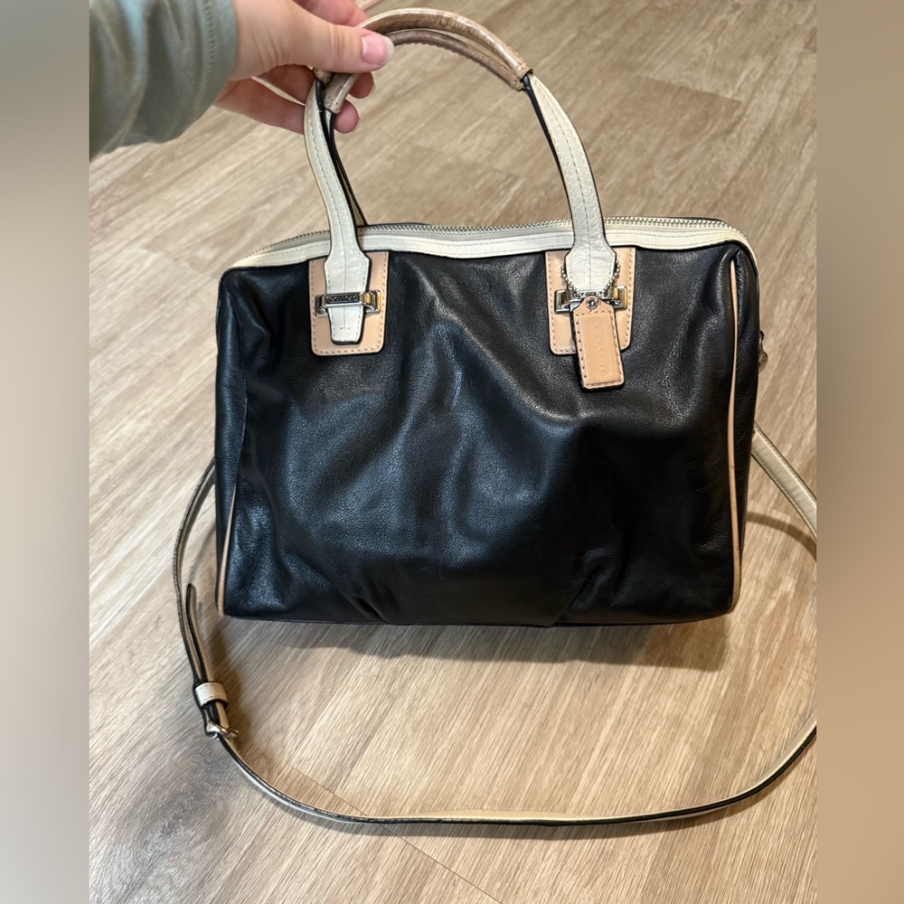 Vintage Coach Leather Taylor Spectator Satchel Purse Bag Tote Black Cream Medium